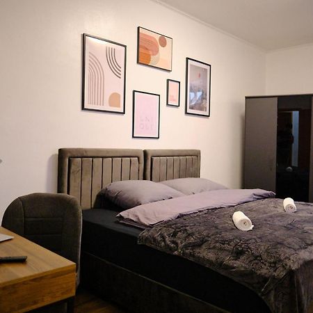 אסן Primetime Suite Fuer 8+Kueche/Wifi מראה חיצוני תמונה