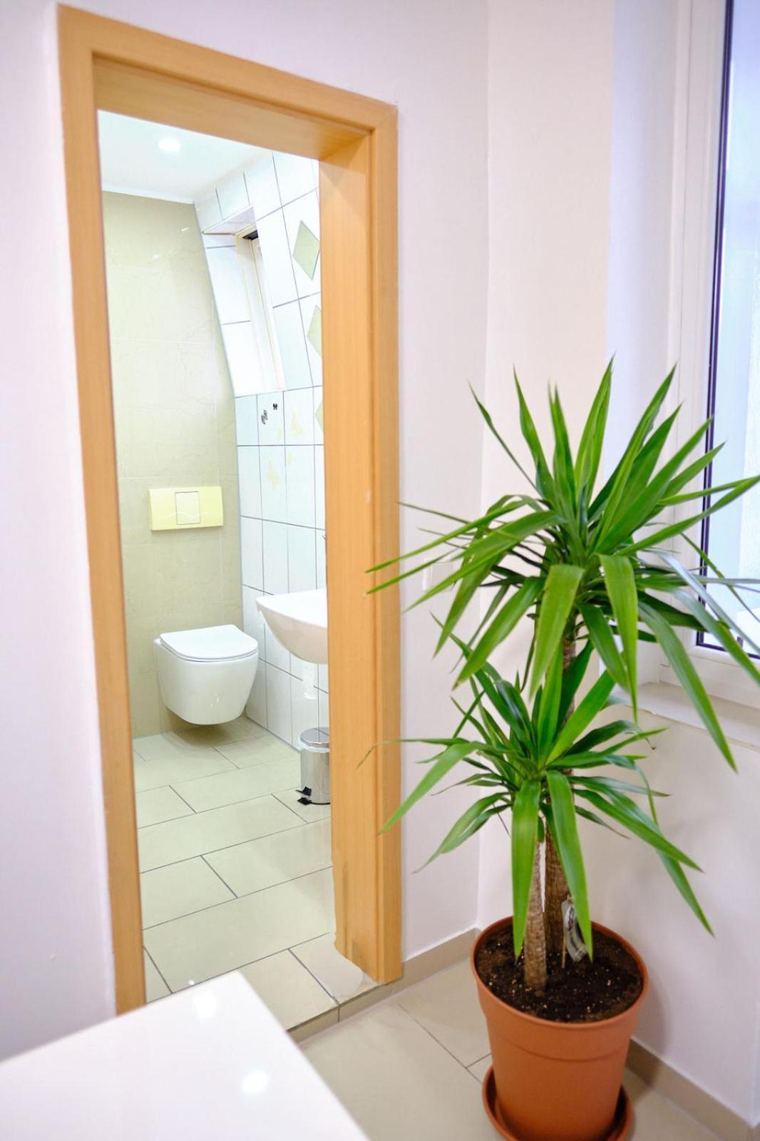 אסן Primetime Suite Fuer 8+Kueche/Wifi מראה חיצוני תמונה