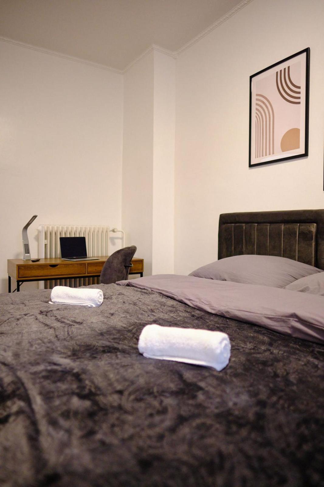 אסן Primetime Suite Fuer 8+Kueche/Wifi מראה חיצוני תמונה