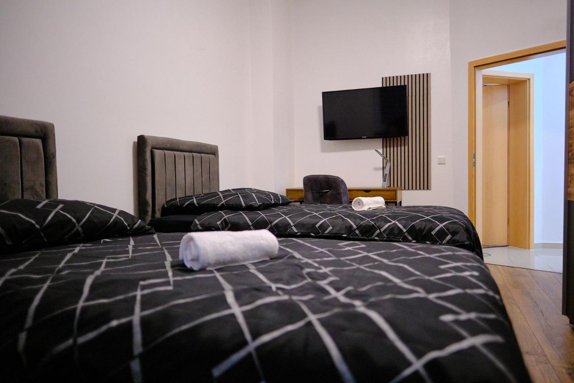 אסן Primetime Suite Fuer 8+Kueche/Wifi מראה חיצוני תמונה