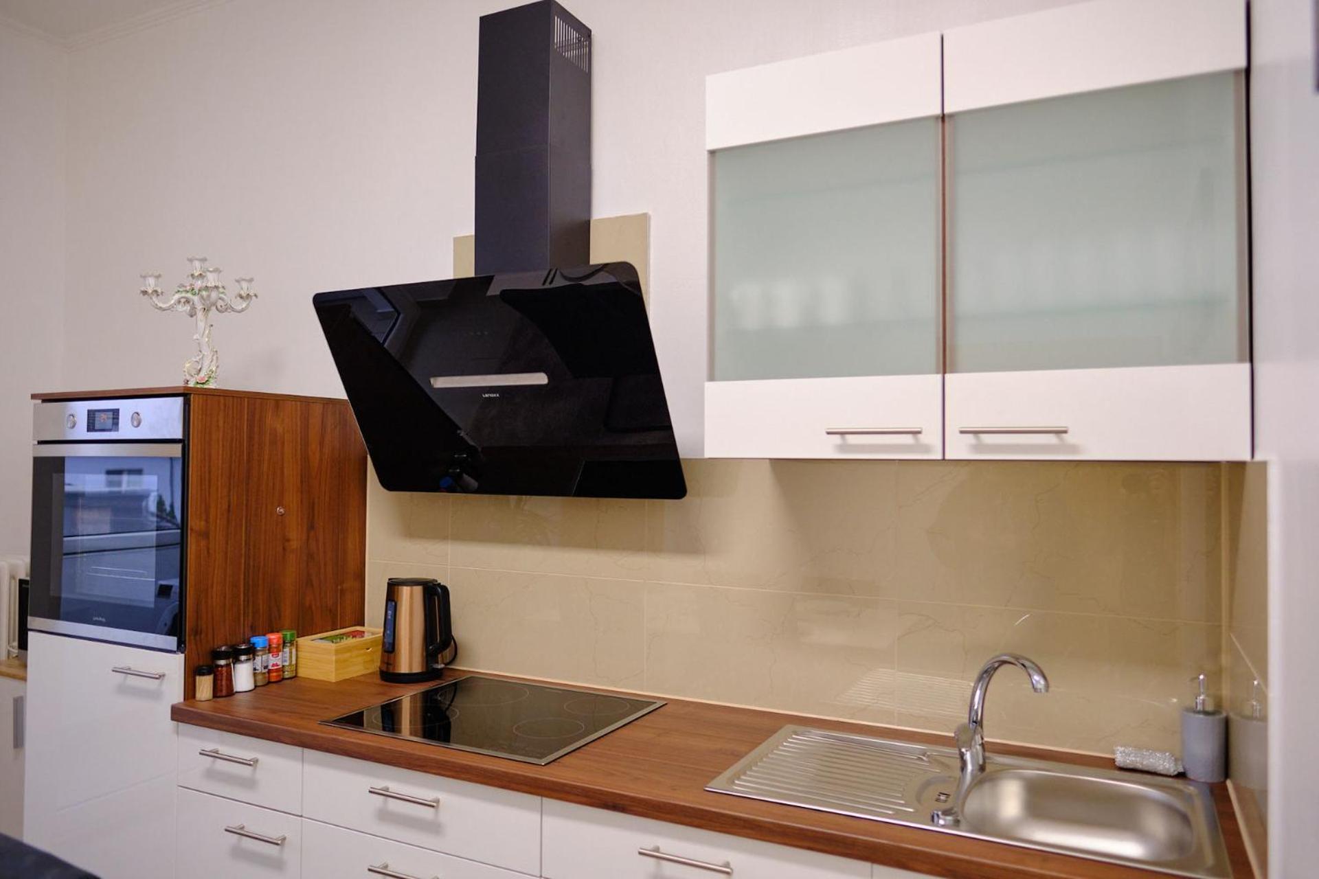 אסן Primetime Suite Fuer 8+Kueche/Wifi מראה חיצוני תמונה